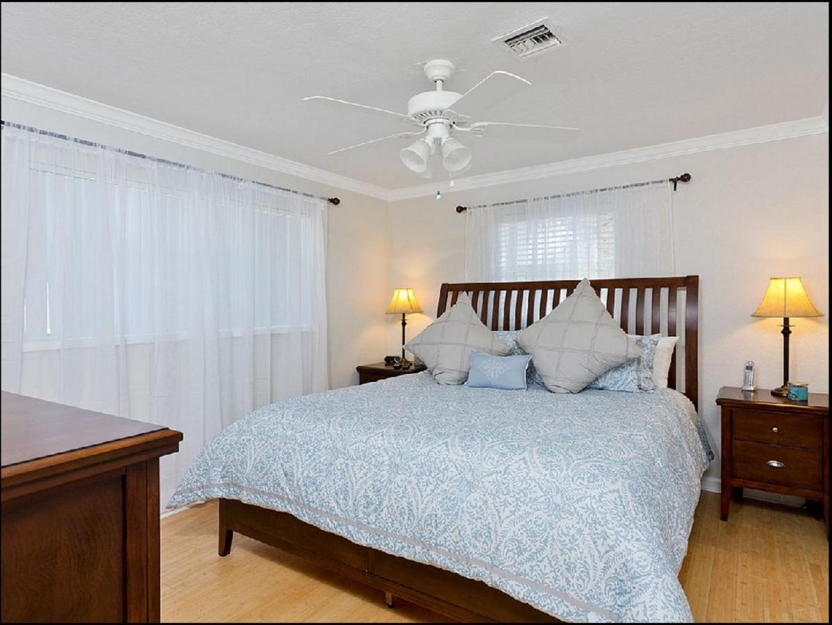 Beachway Per Ankh Pompano Beach Exterior photo